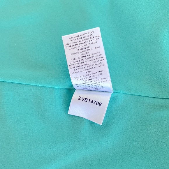 NWOT BCBGMaxazria Beautiful Aqua Top Size Large - Picture 4 of 7